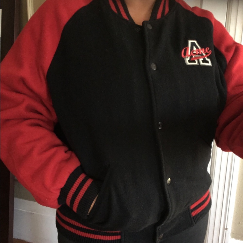 ACME Clothing (Warner Bros.) M Woman’s/Unisex